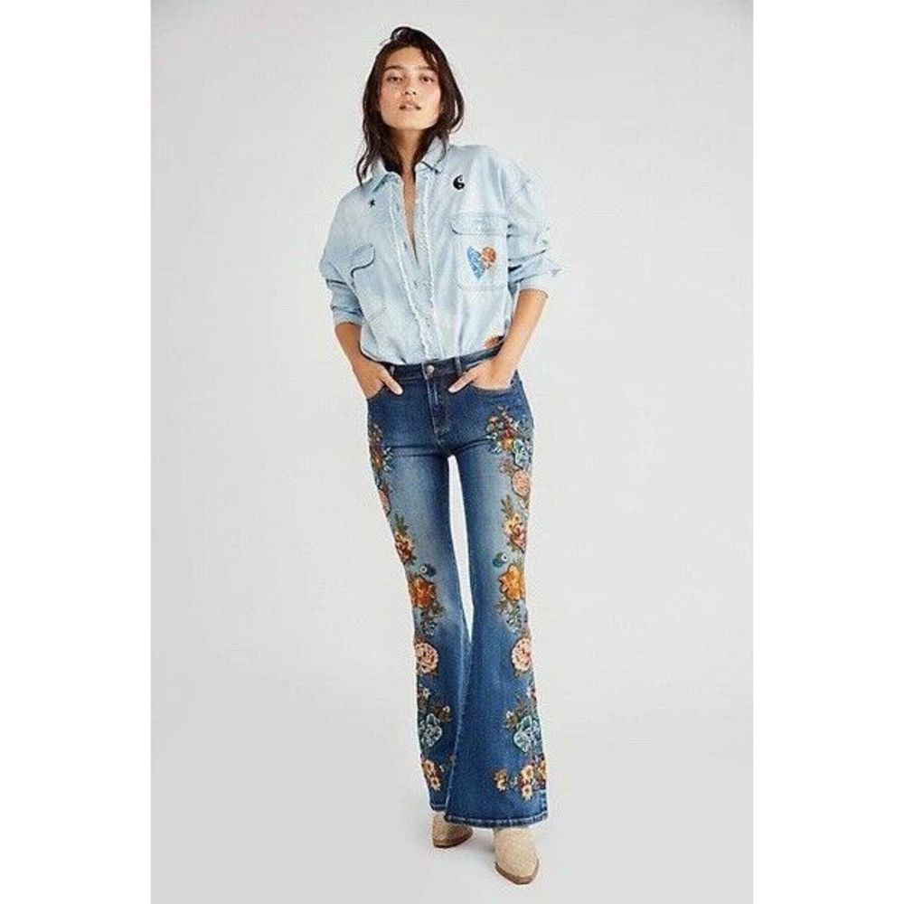 Free People Driftwood Jeans Farrah Flare Floral Beaded Midnight Rose Blue Sz 30